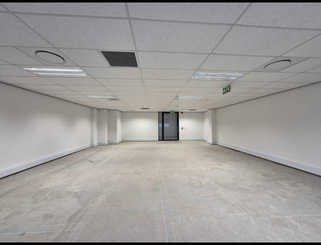 124M² OFFICE TO LET IN ILLOVO
